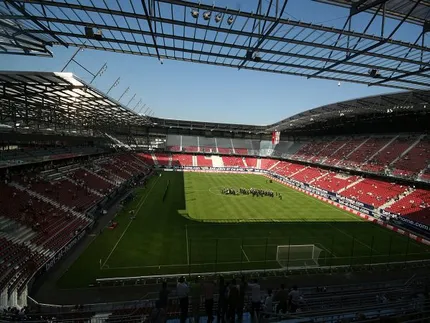 28 Black Arena