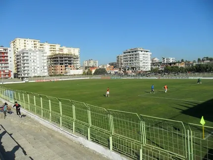Stadiumi Loni Papuçiu