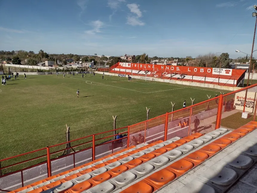 Estadio Norman Lee