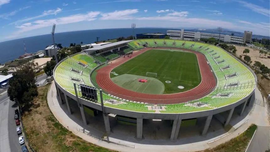 Estadio Elías Figueroa Brander