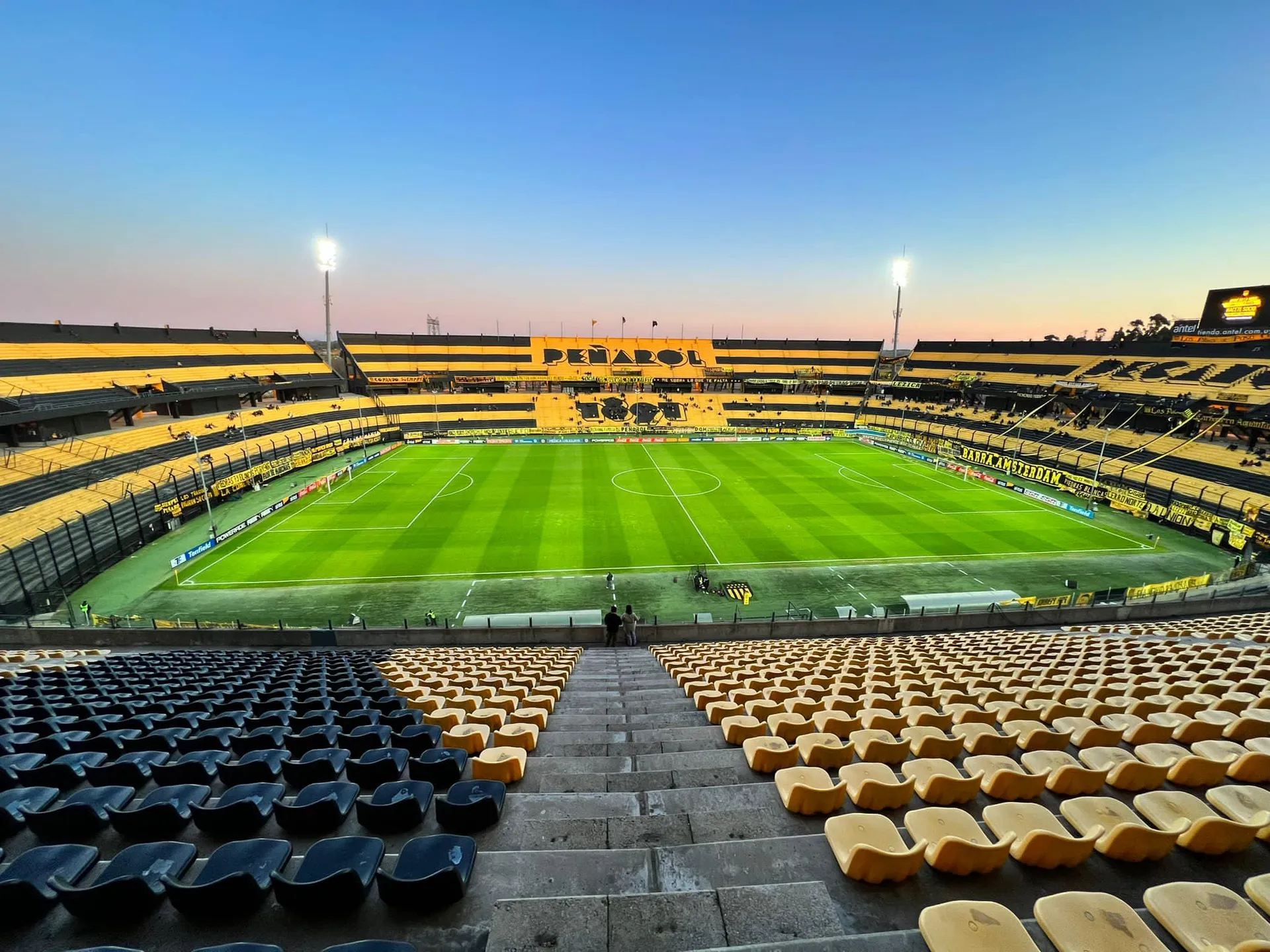 Estadio Campeón del Siglo