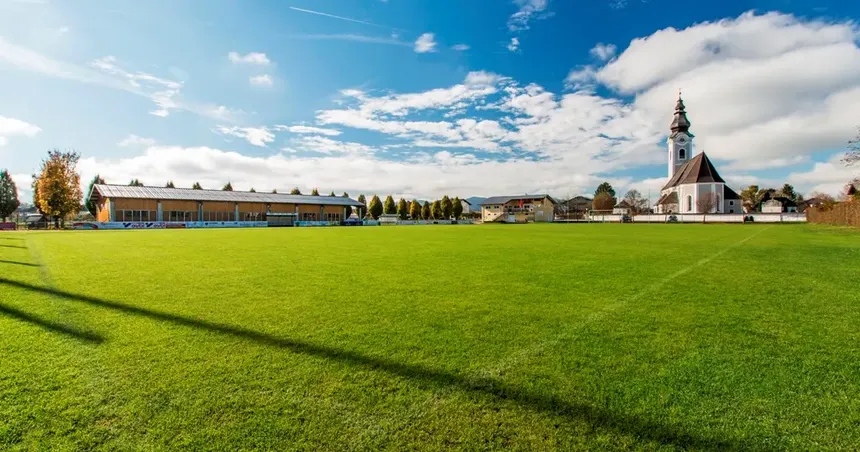 Sportplatz Siezenheim, home of Siezenheim