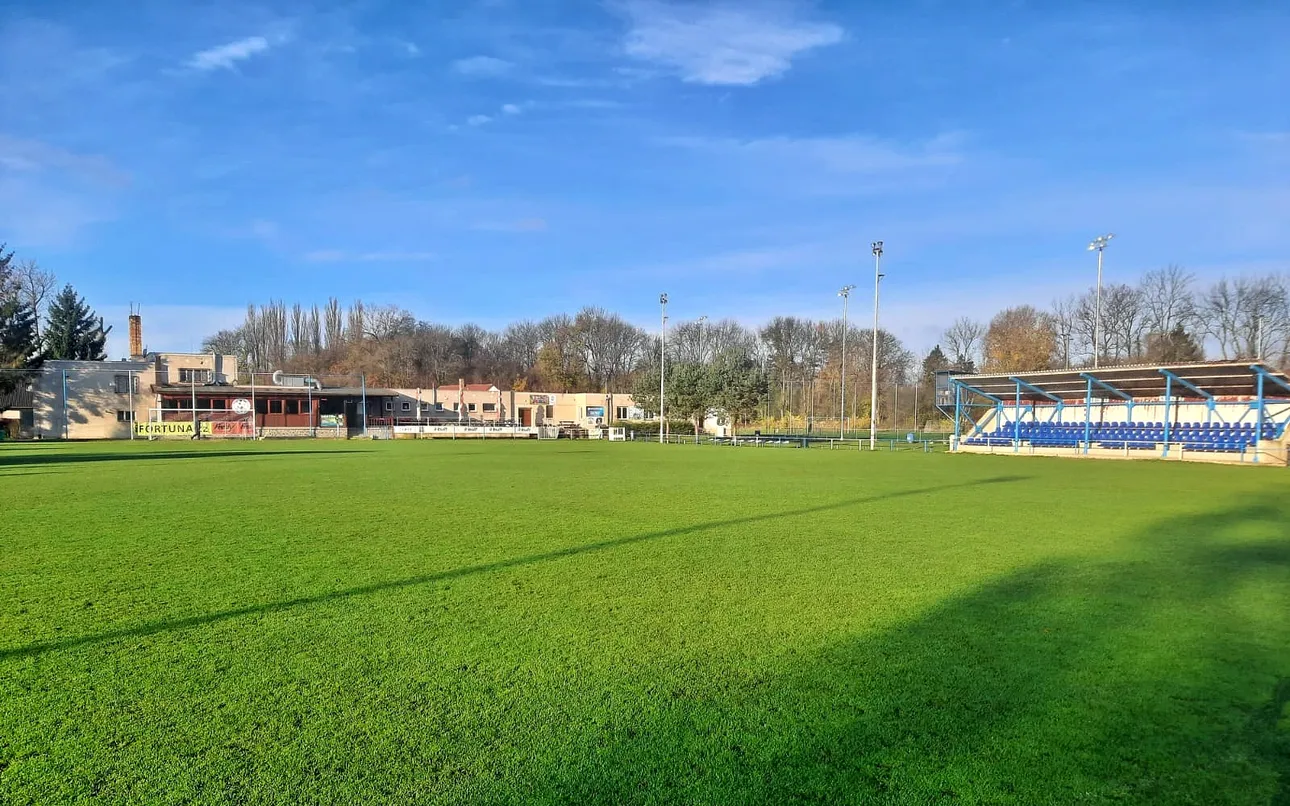 Stadion TJ Slovan Velvary