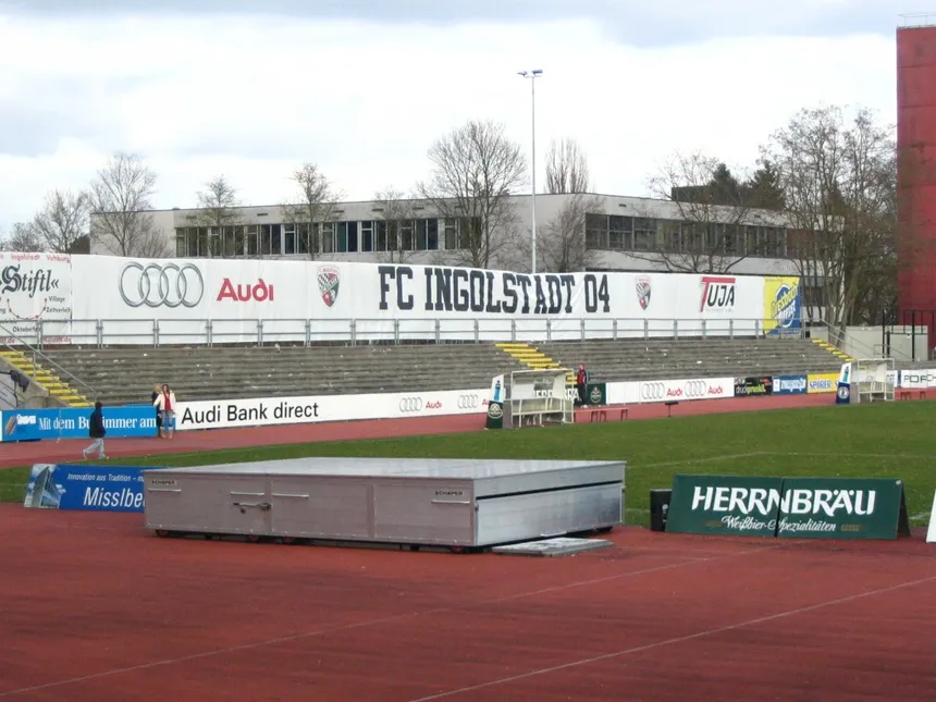 Bezirkssportanlage Mitte Platz 1