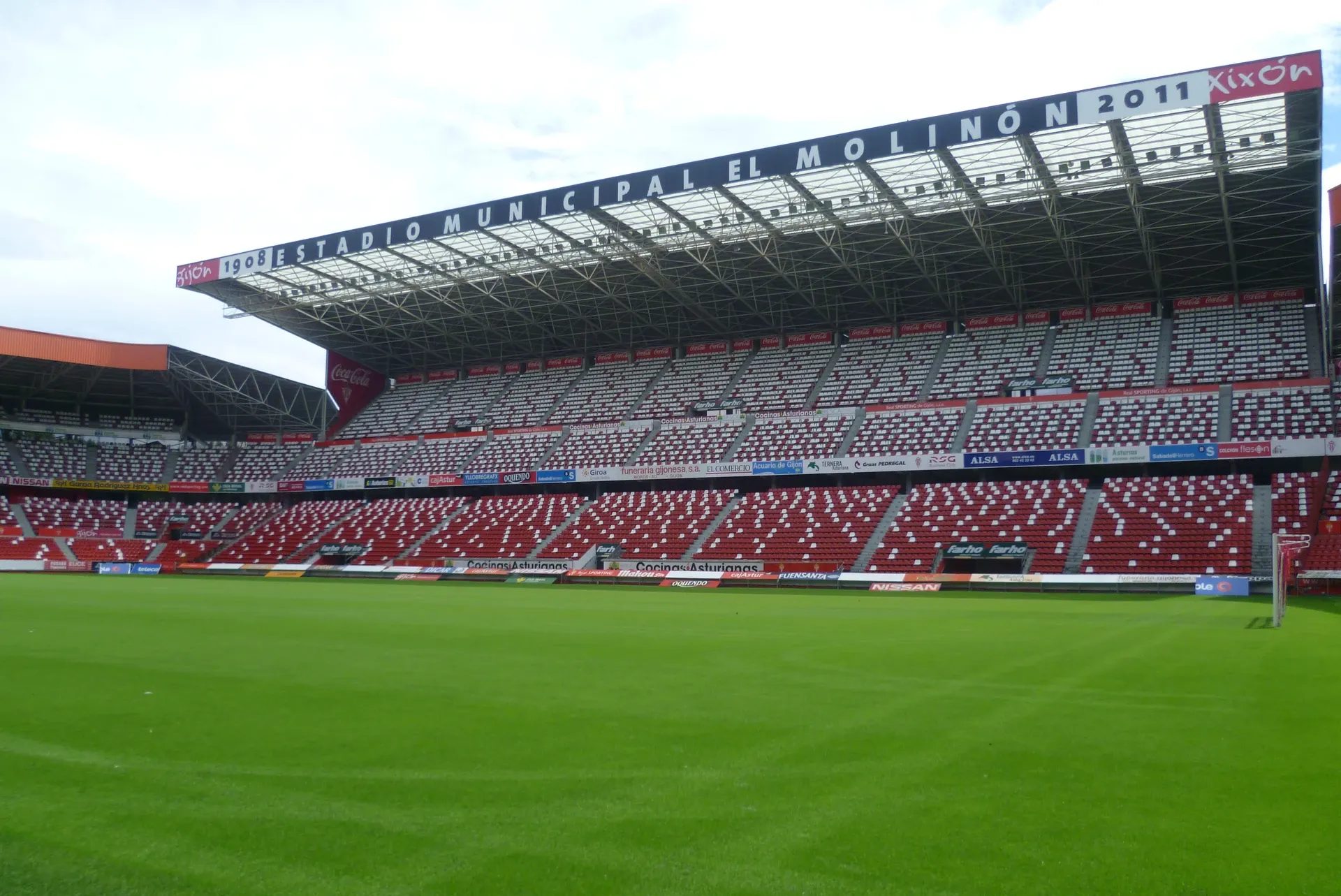 Estadio Municipal El Molinón