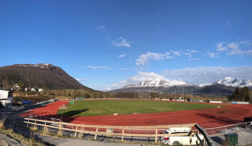 Elnesvågen stadion