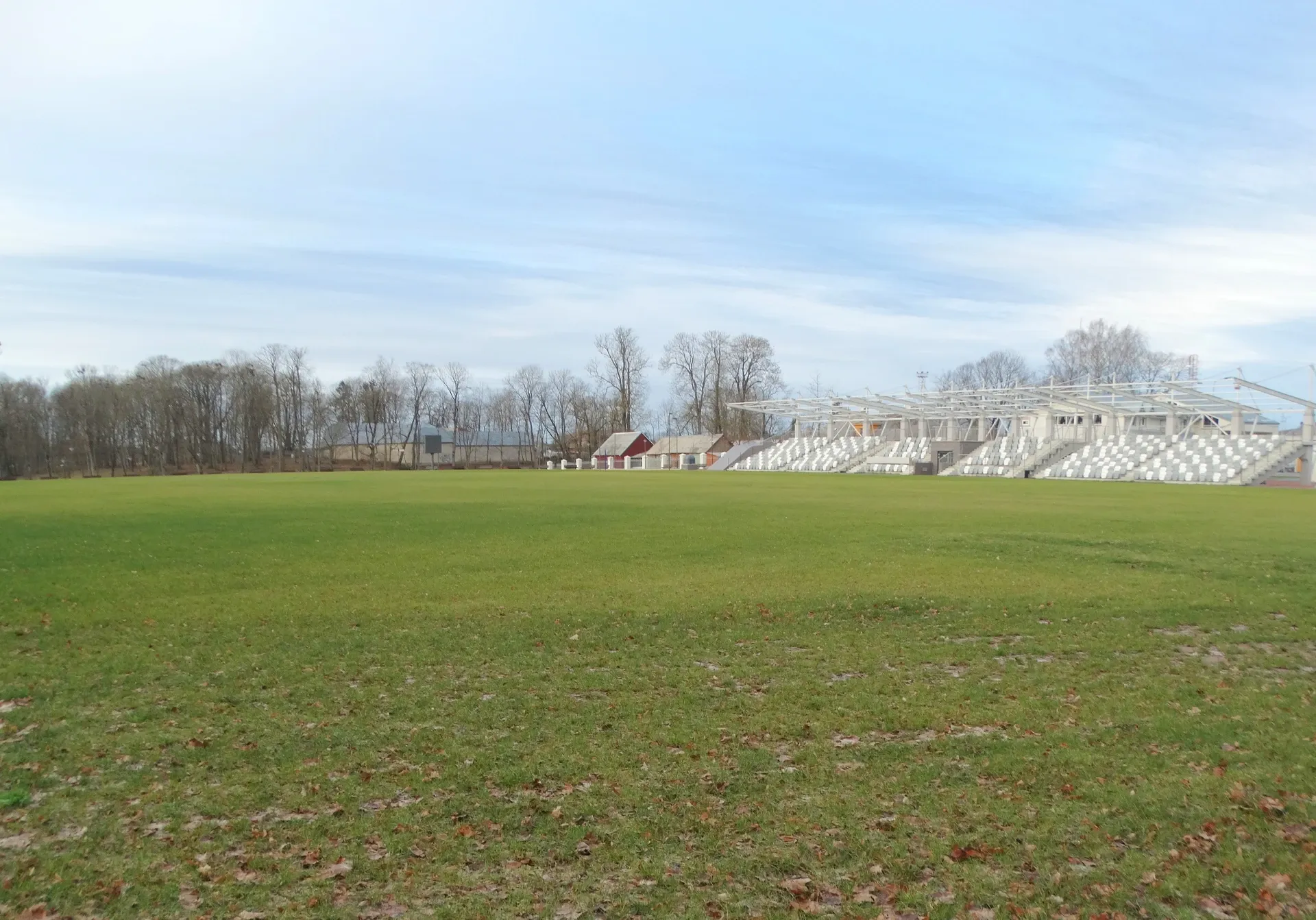Plungės dirbtinės dangos stadionas
