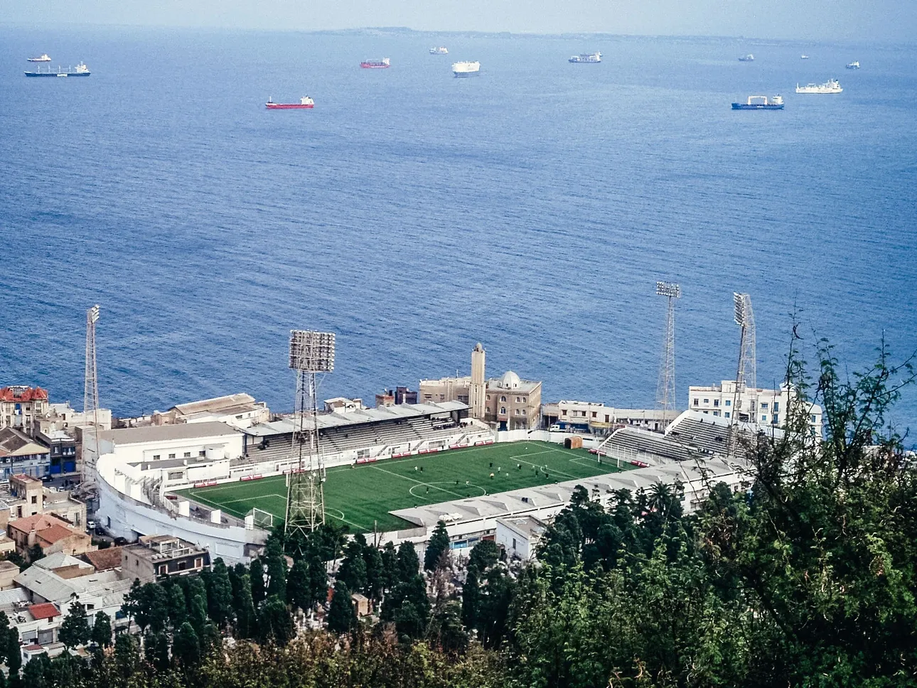 Stade Omar Hamadi