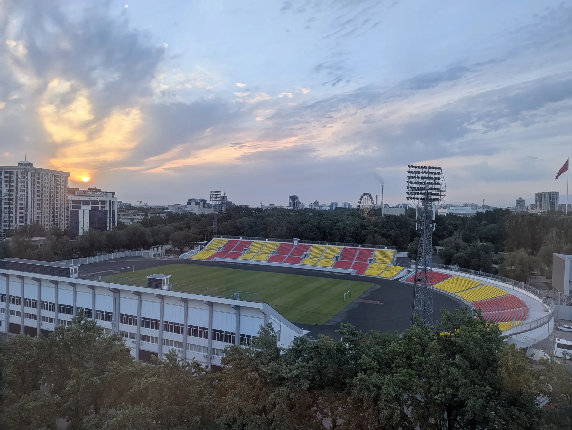 Stadion im. Dolena Omurzakova