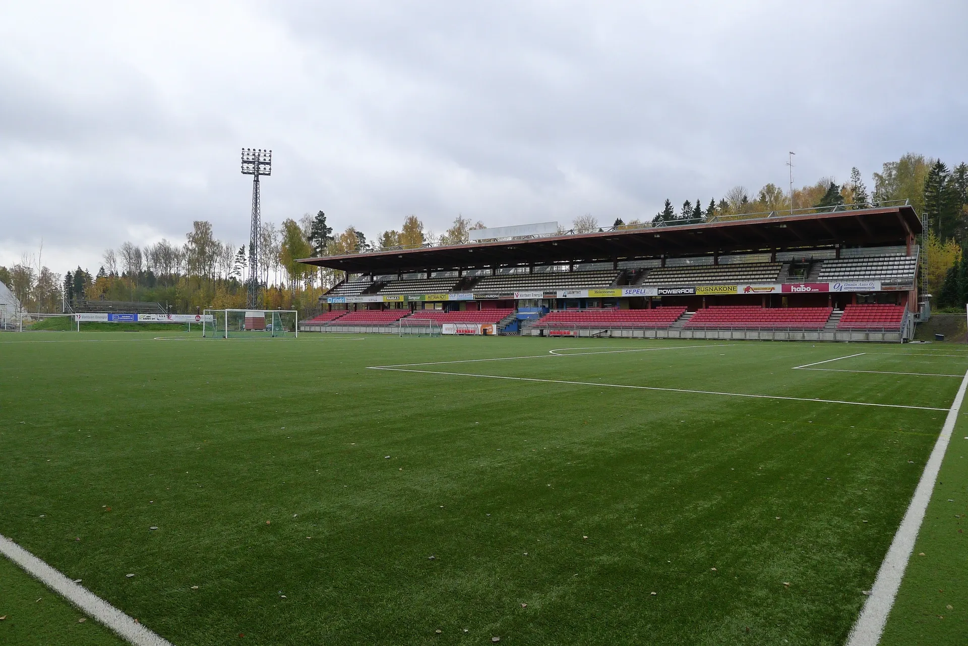 Myyrmäen jalkapallostadion