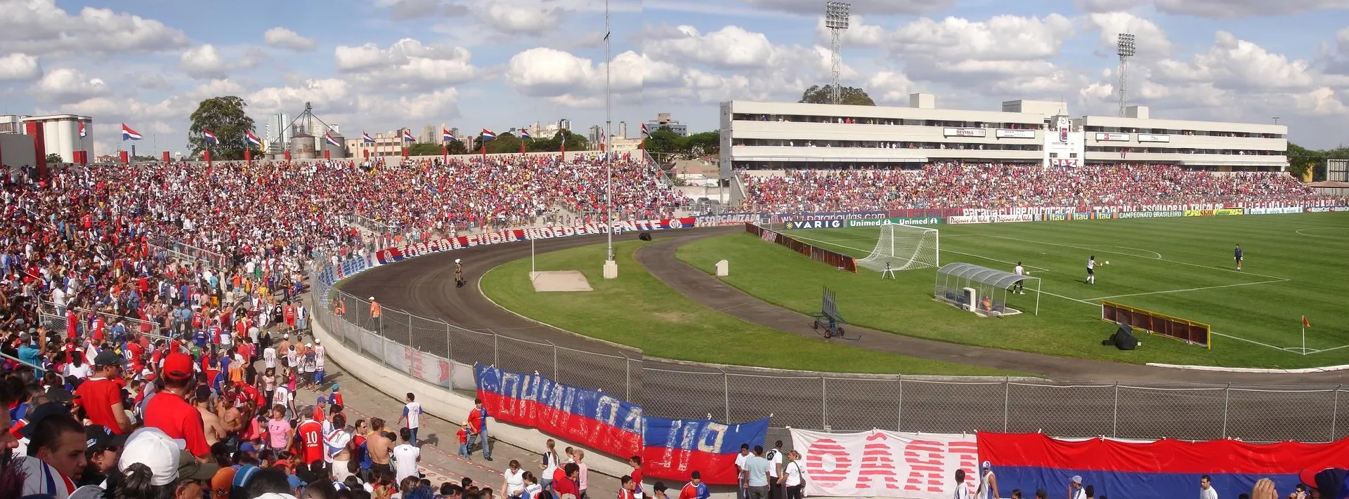 Estádio Durival de Britto e Silva