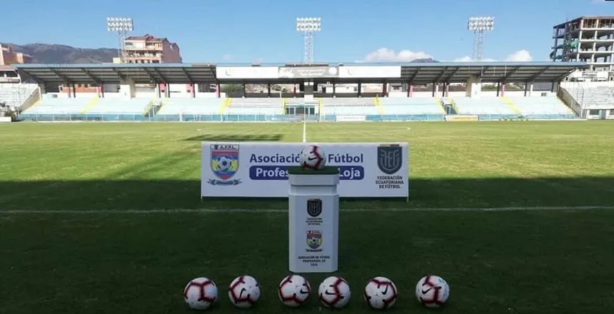 Estadio Federativo Reina del Cisne