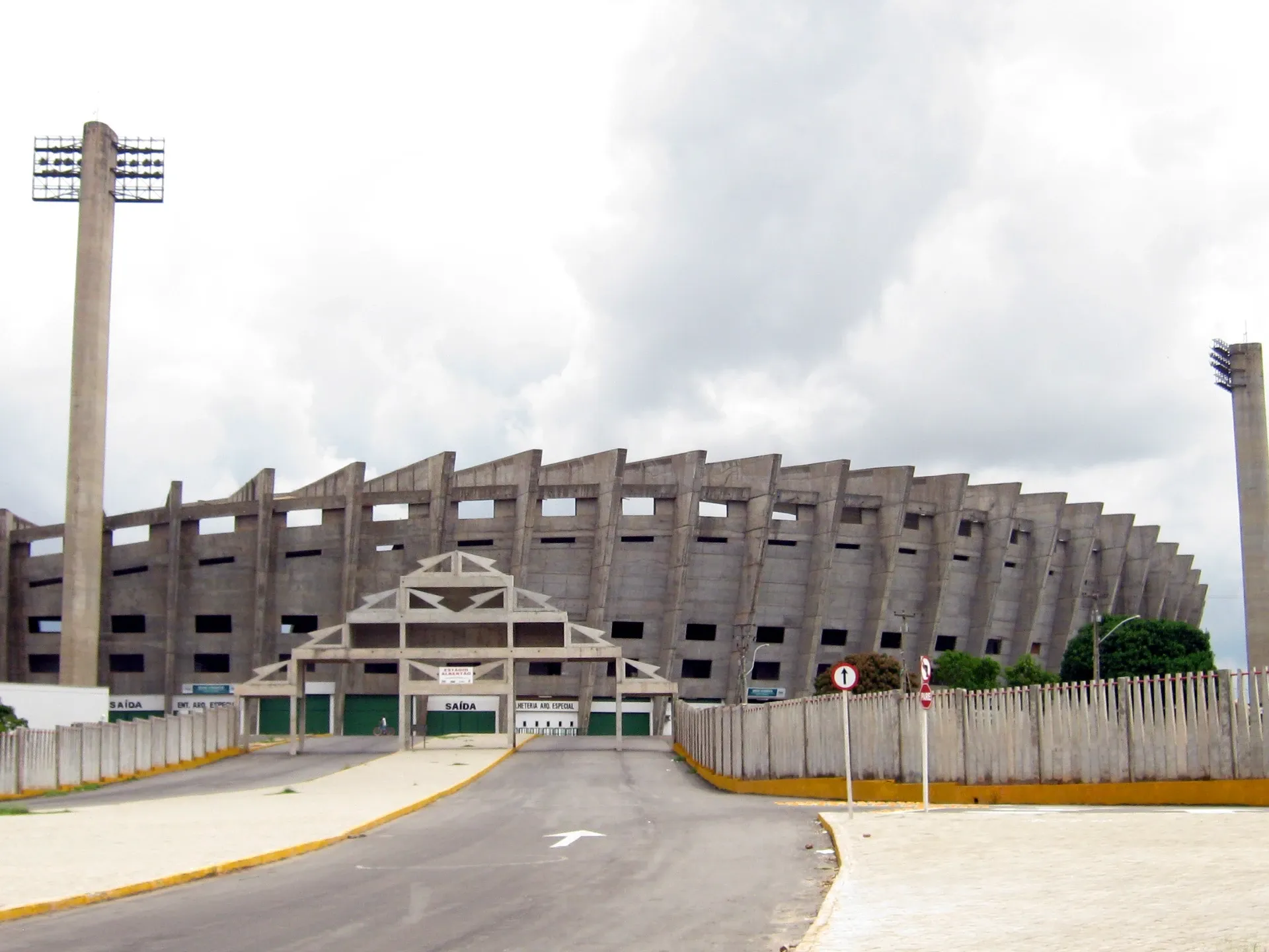 Estádio Governador Alberto Tavares Silva