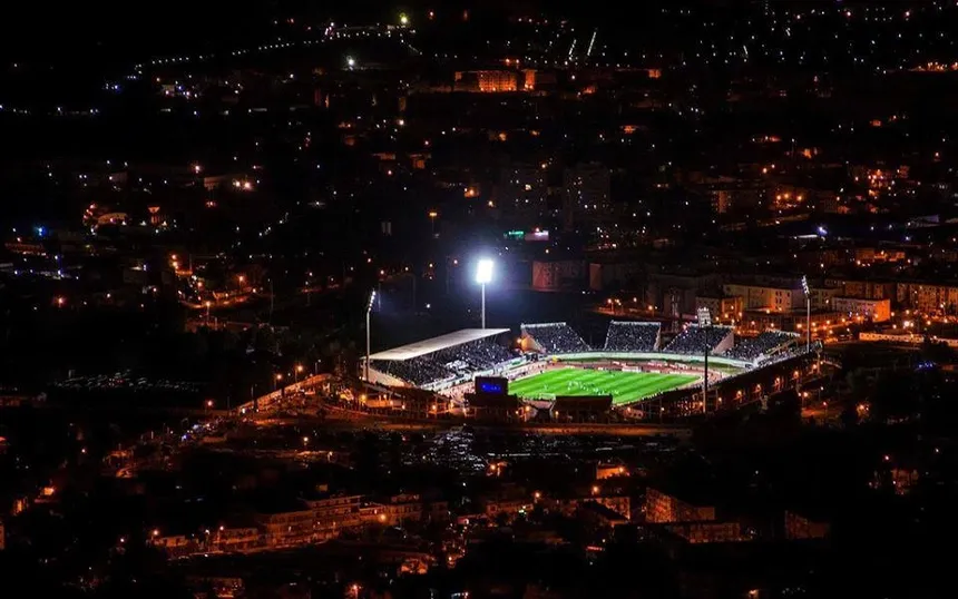 Stade Mustapha Tchaker