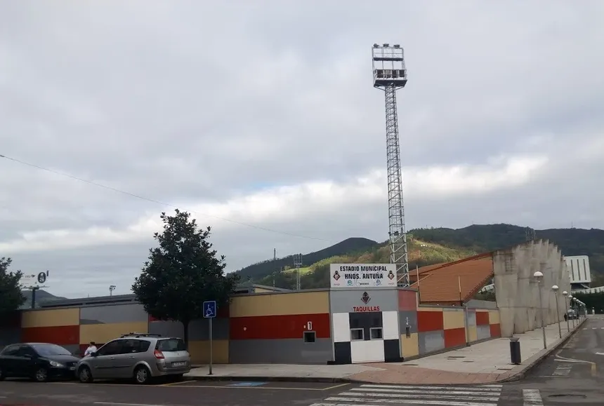Estadio Municipal Hermanos Antuña, home of Caudal