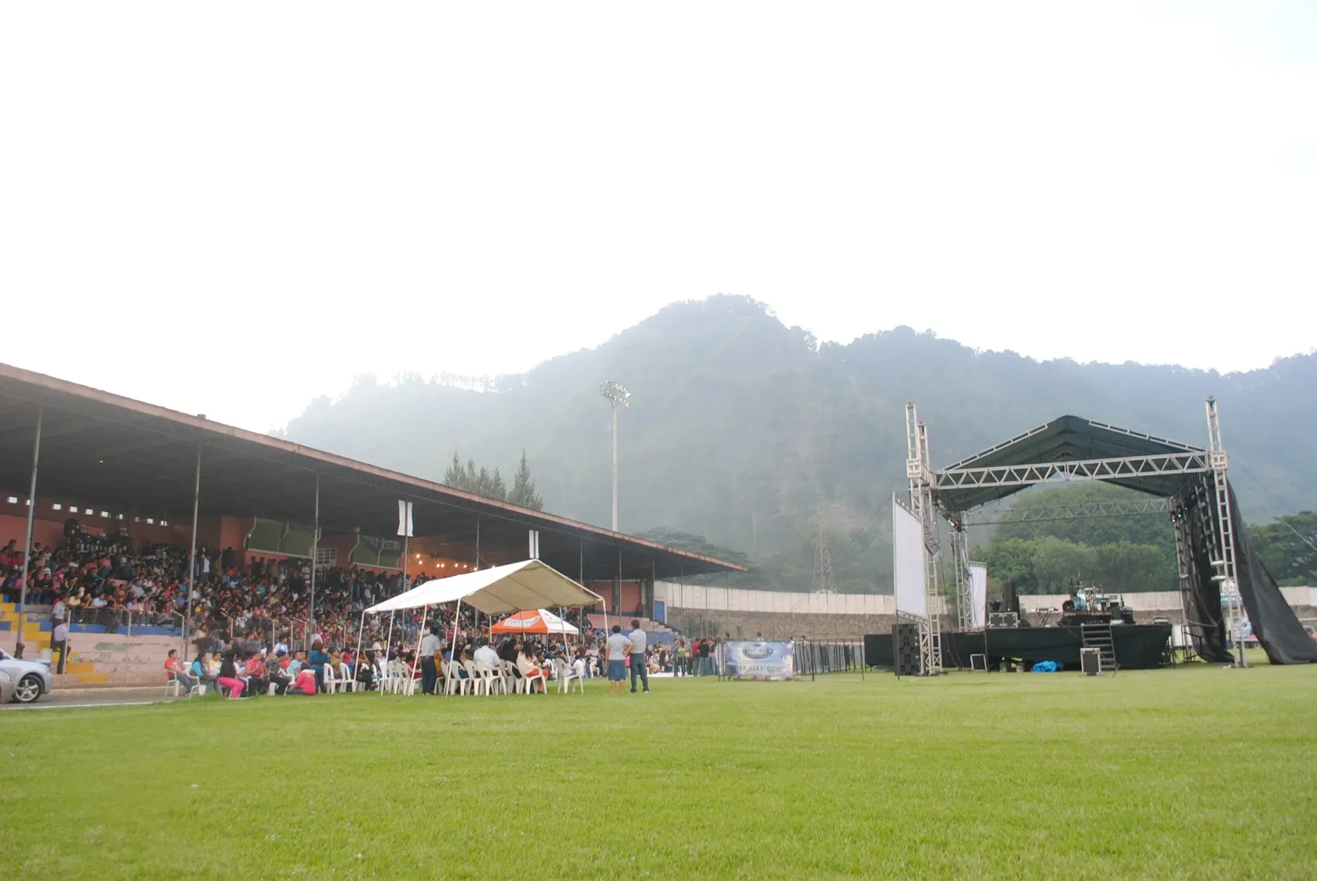 Estadio Guillermo Slowing