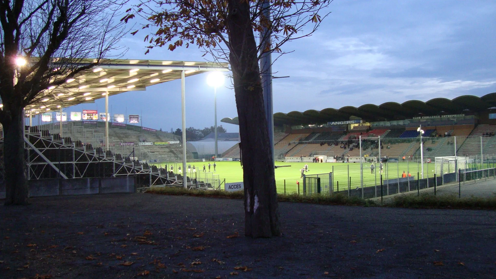 Stade Raymond-Kopa