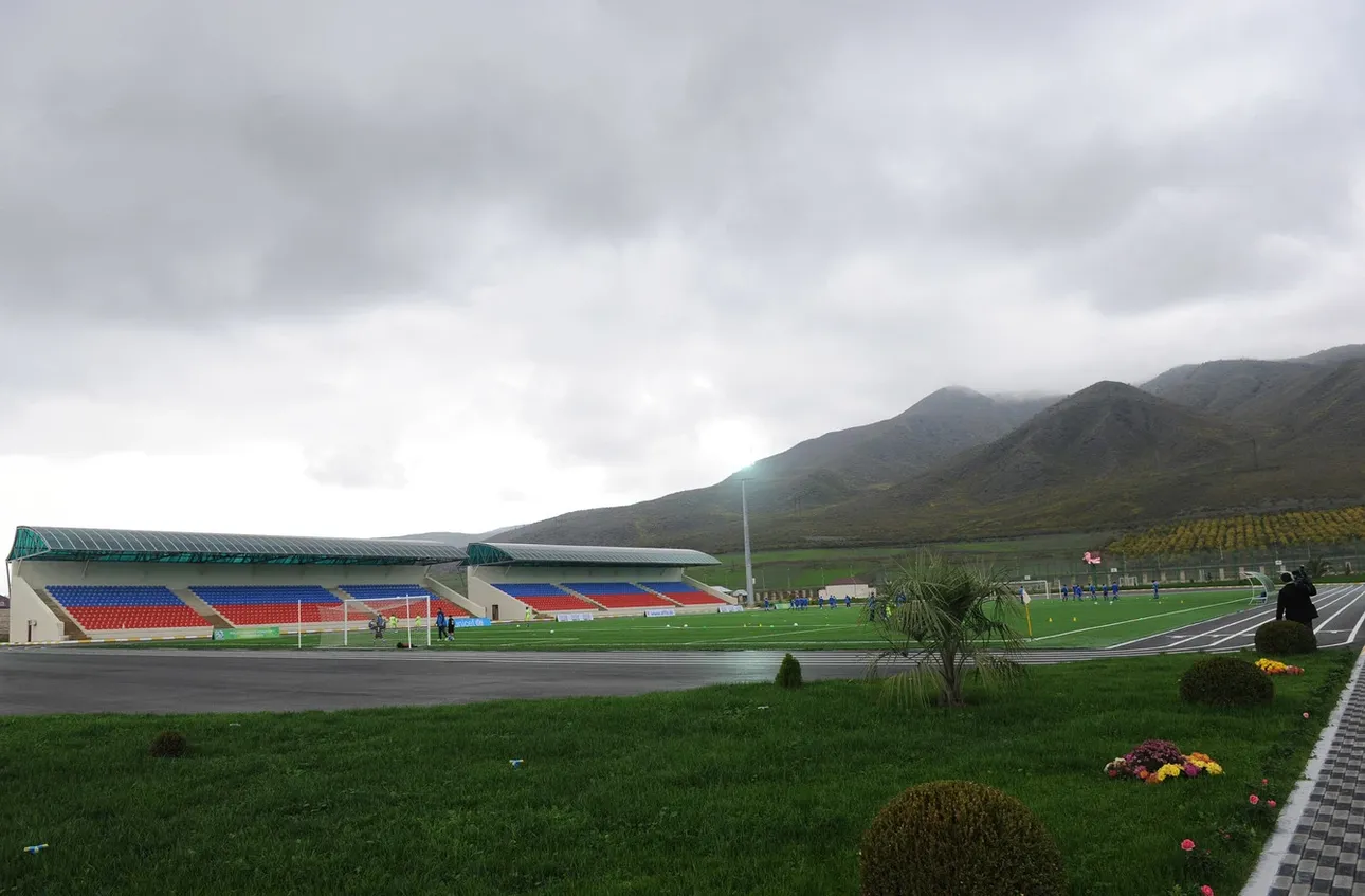 Ağsu şəhər stadionu